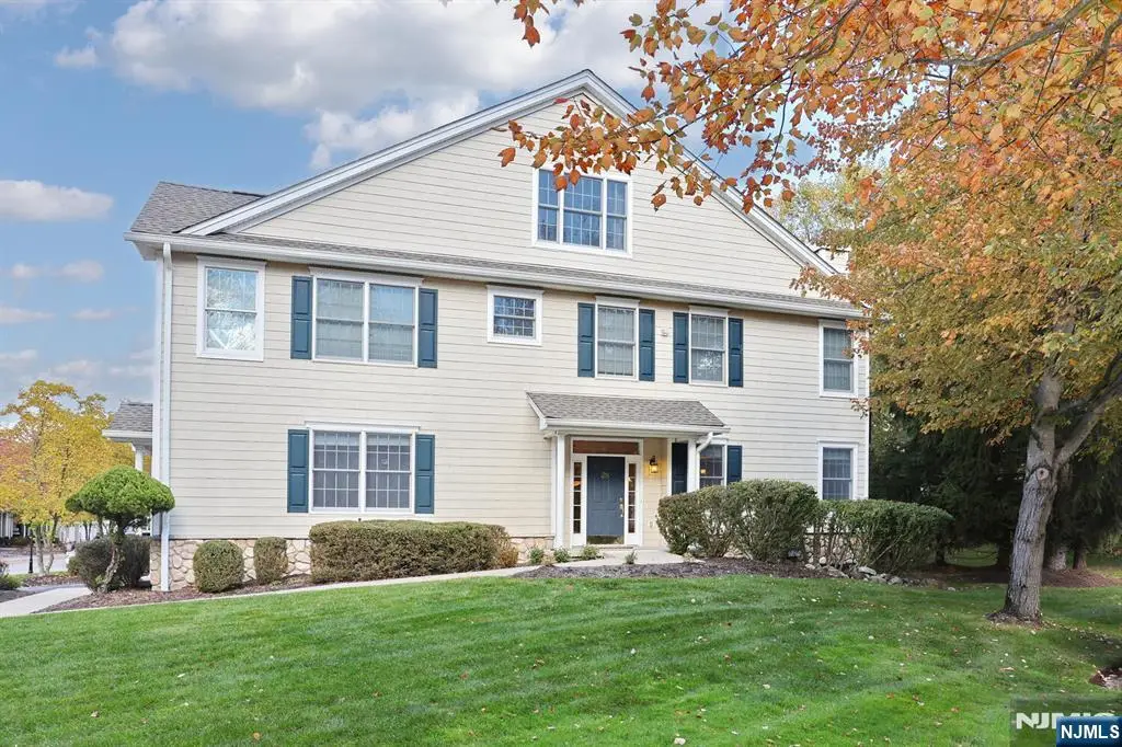 28 Woods Edge Road, Old Tappan, NJ 07675 - #1