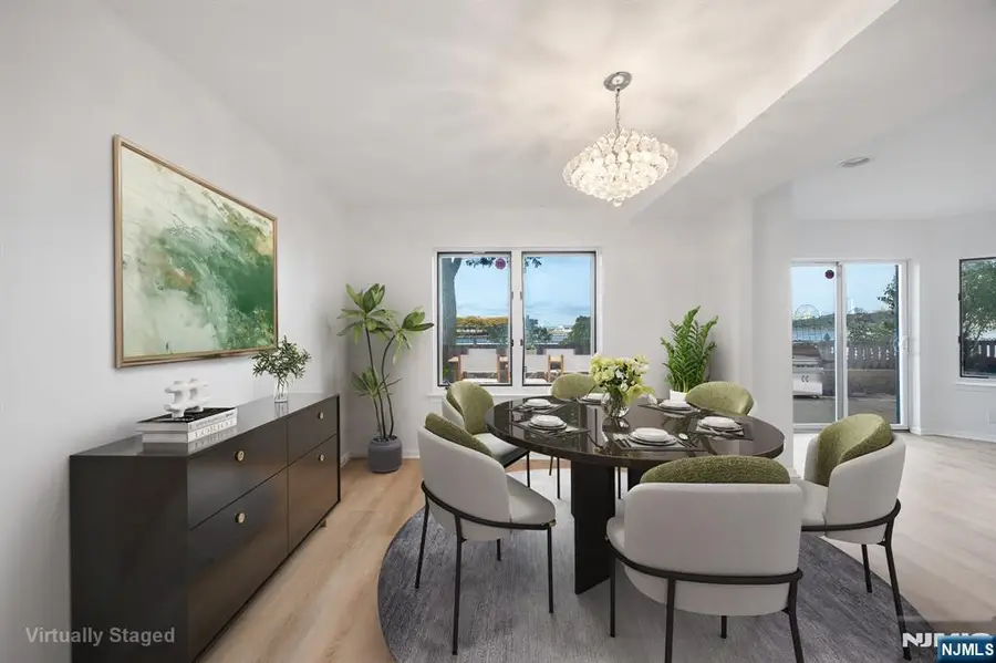 105 Nelson Court, Edgewater, NJ 07020 - Image #2