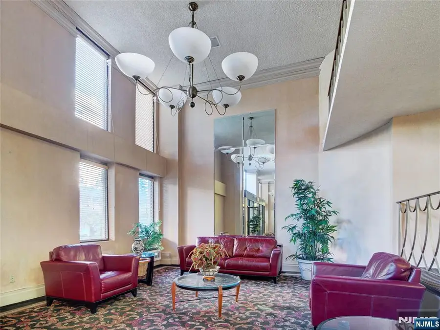 160 Overlook Avenue 17C, Hackensack, NJ 07601 - Image #3
