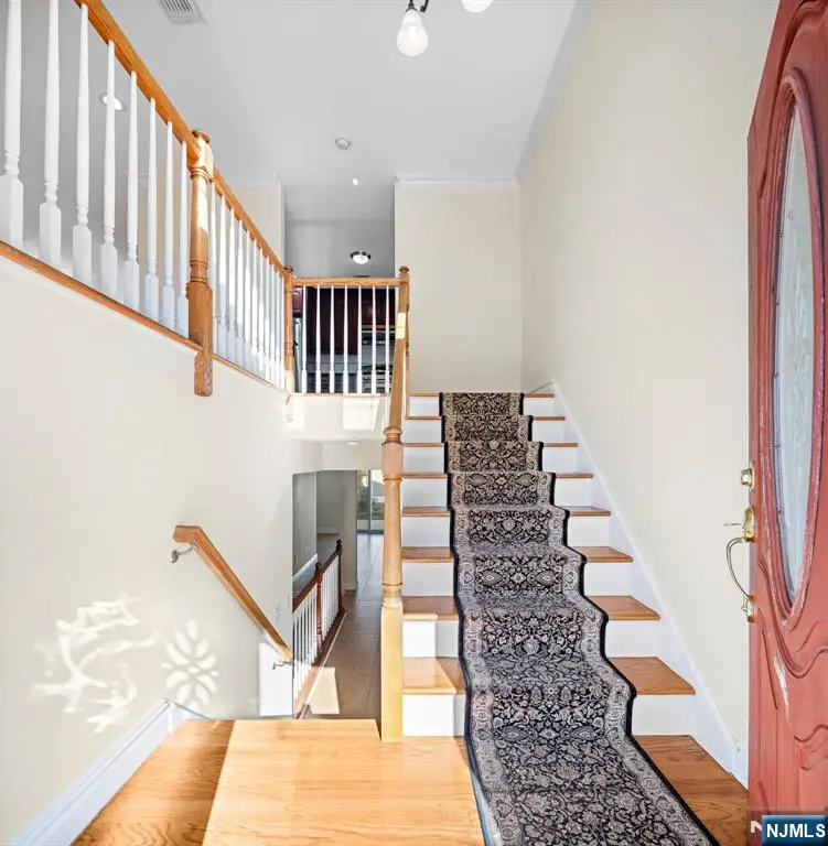 9 15th Avenue, Elmwood Park, NJ 07407 - Image #2