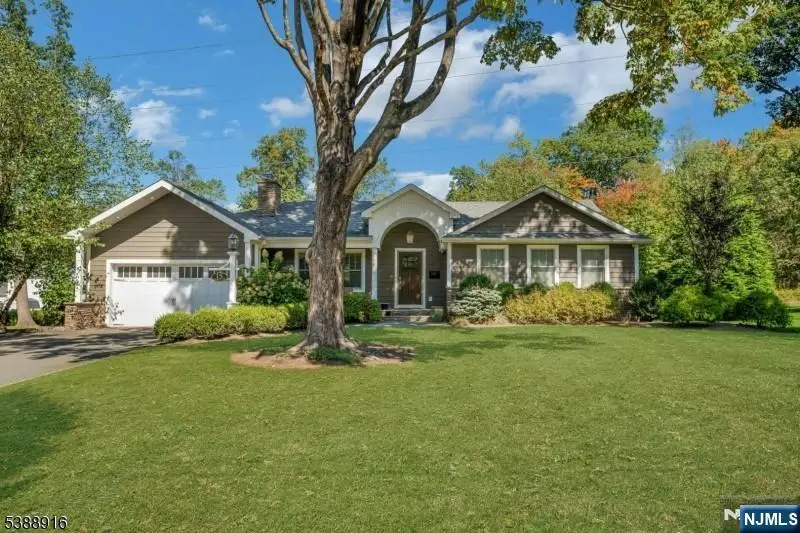 15 North Drive, Livingston, NJ 07039 - Image #1