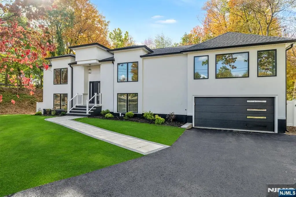 10 Garden Court, Township Of Washington, NJ 07676 - Image #1