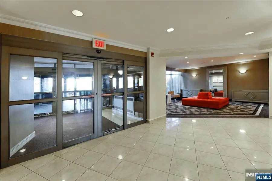 2200 N Central Road 10 J, Fort Lee, NJ 07024 - Image #3