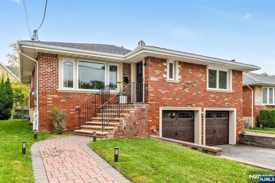 1068 Fairview Lane, Fort Lee, NJ 07024 - Image #2