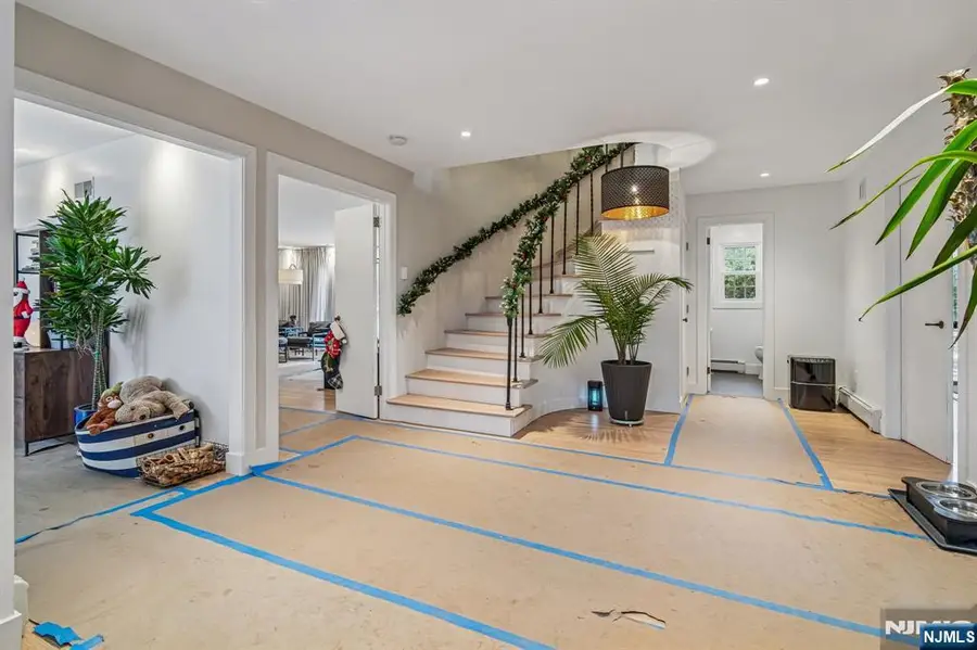 395 Highview Road, Englewood, NJ 07631 - Image #2