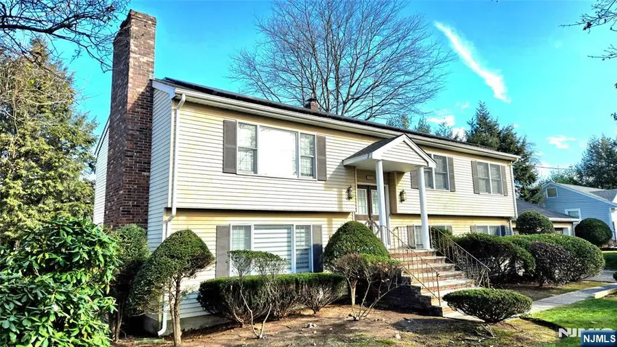 101 Glen Avenue, Paramus, NJ 07652 - Image #2