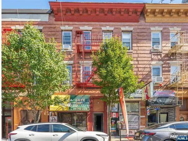 1716 Bergenline Avenue, Union City, NJ 07087