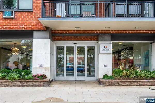 500 Central Avenue 717, Union City, NJ 07087