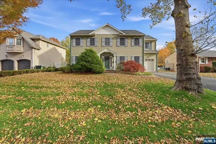 605 Craig Avenue, Paramus, NJ 07652 - Image #2