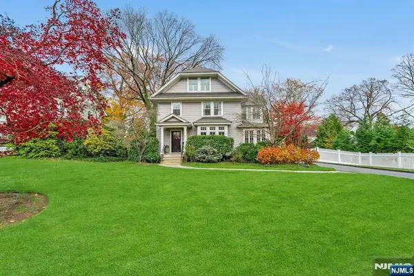 271 Orchard Place, Ridgewood, NJ 07450