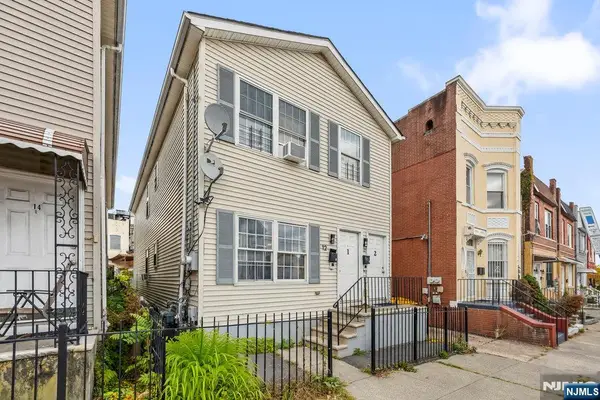 12 Bayview Avenue, Jersey City, NJ 07305