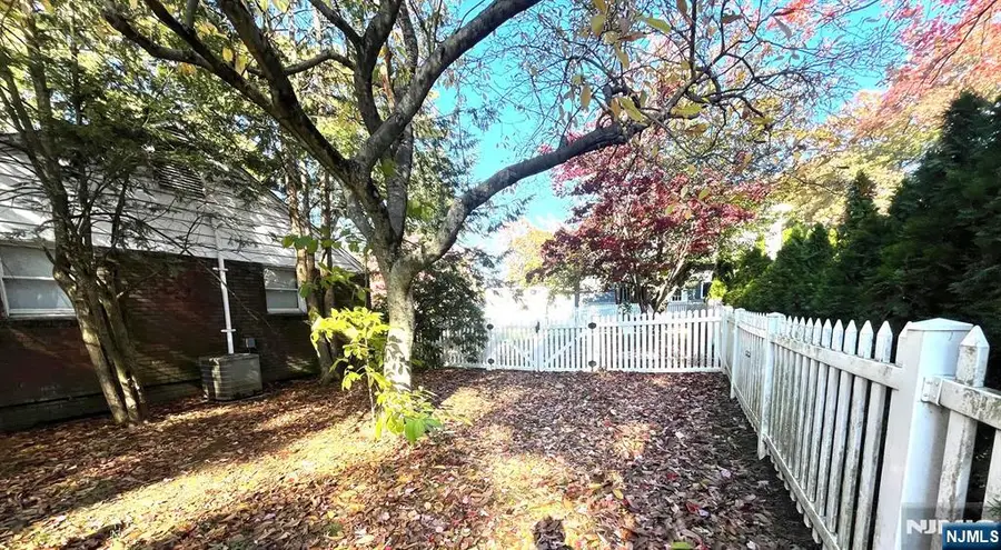 14 Oaklynn Place, Glen Rock, NJ 07452 - Image #2