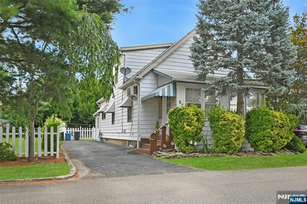 57 18th Avenue, Elmwood Park, NJ 07407 - Image #1