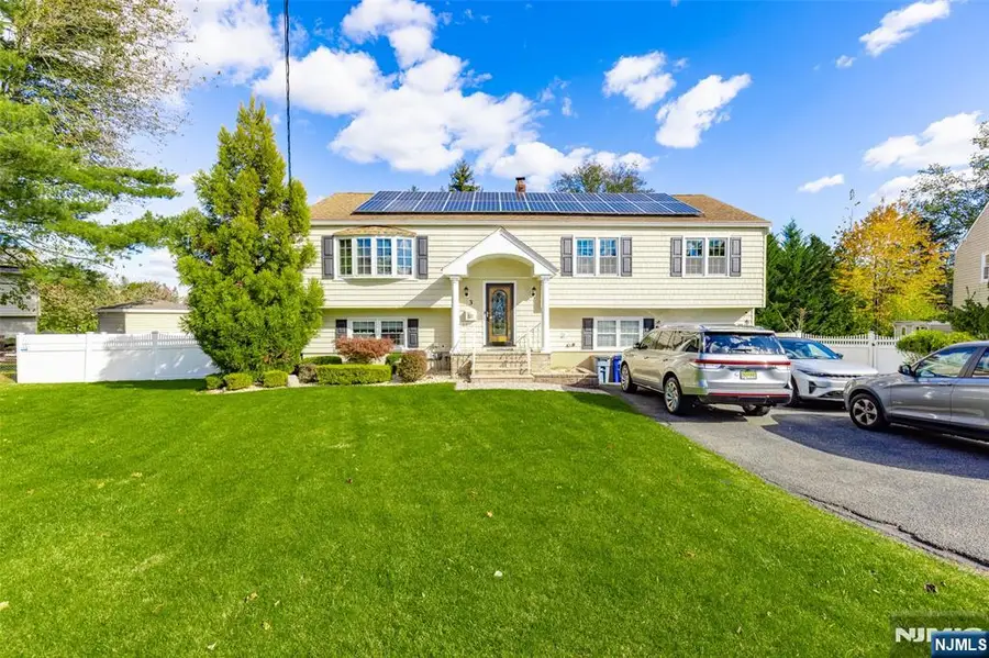 3 Old Farm Road, Verona, NJ 07044 - Image #2