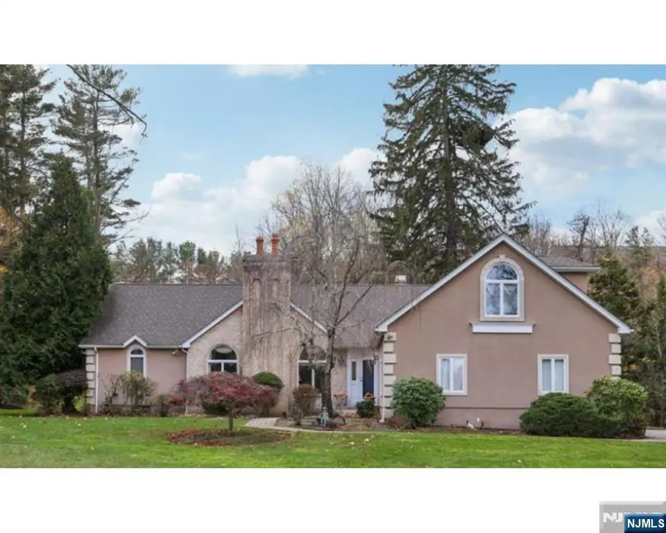 2 Crocker Mansion Drive, Mahwah, NJ 07430 - Image #1