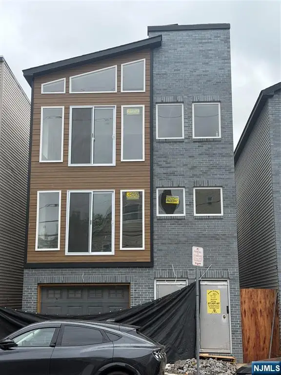 195 12th Avenue, Newark, NJ 07107 - #1