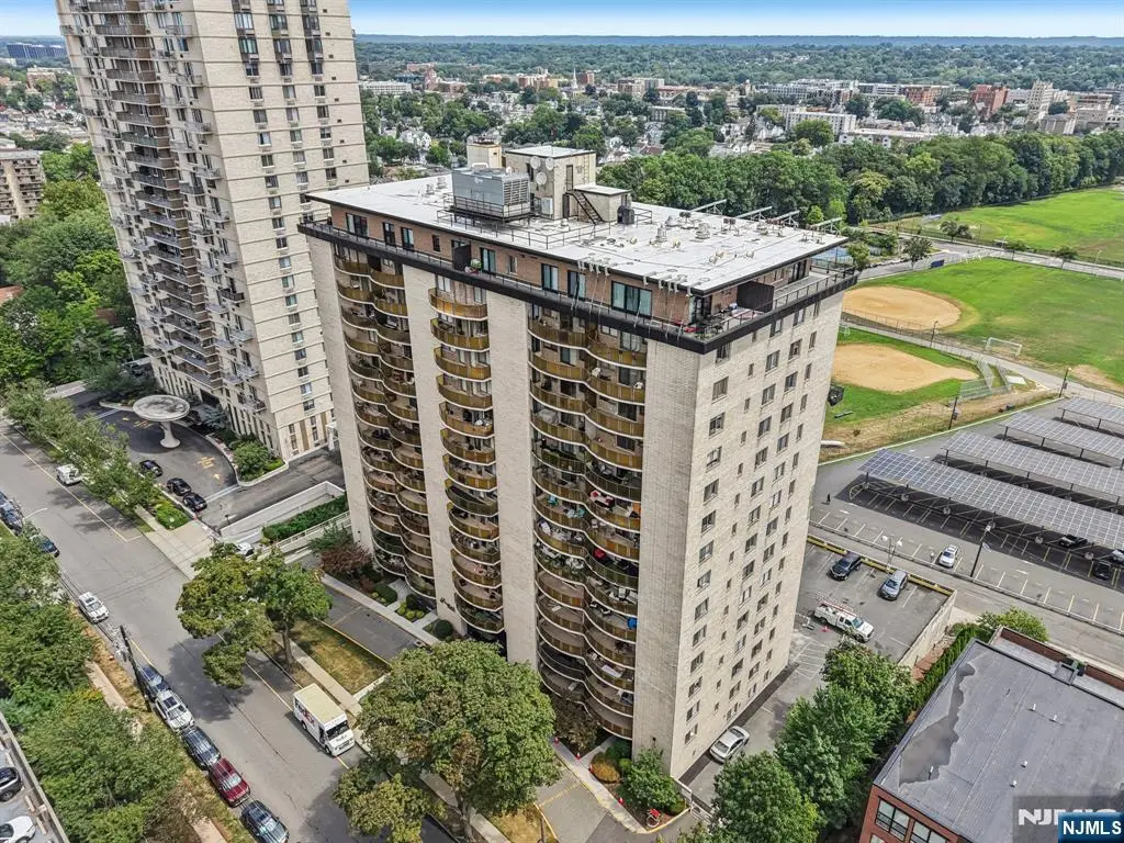 150 Overlook Avenue 6H, Hackensack, NJ 07601 - Image #1