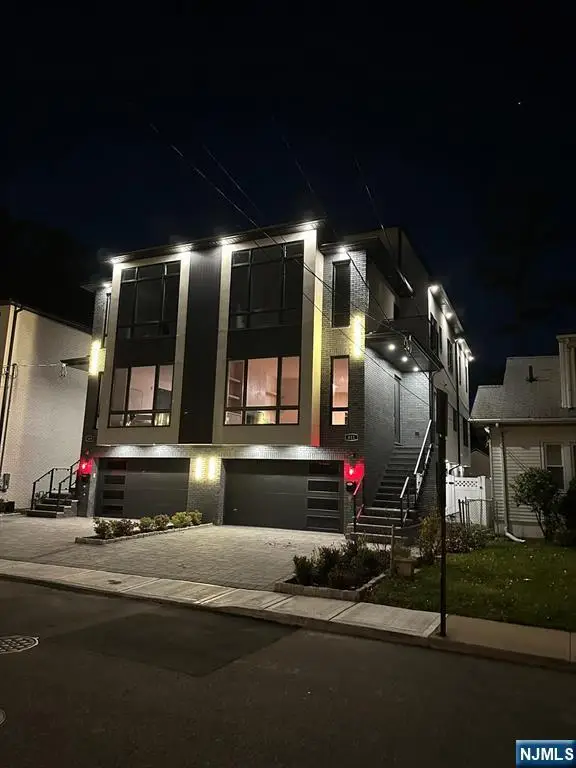 809 Jassamine 809, Fort Lee, NJ 07024 - Image #3