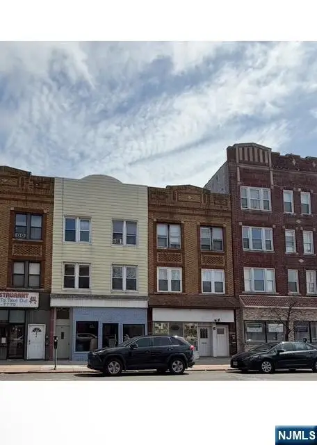 872 Broadway, Bayonne, NJ 07002 - Image #1