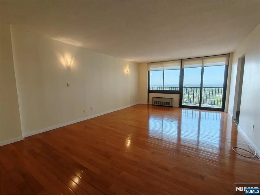 200 Winston Drive 2517, Cliffside Park, NJ 07010 - Image #3