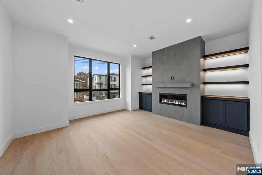 256 7th Street C, Palisades Park, NJ 07650 - Image #3