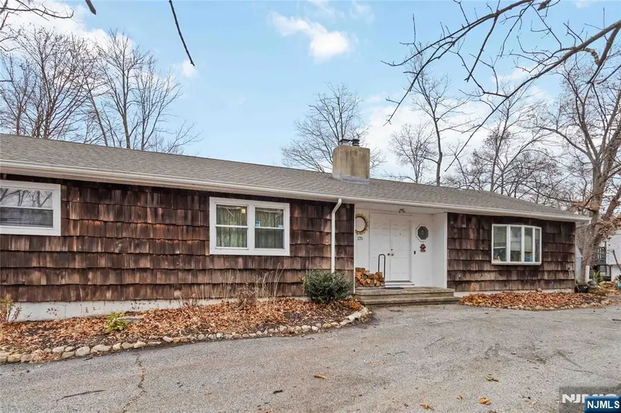 175 Highland Lakes Road, Highland Lakes, NJ 07422 - Image #2