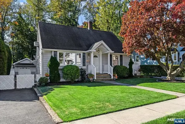 29 Lynwood Road, Verona, NJ 07044