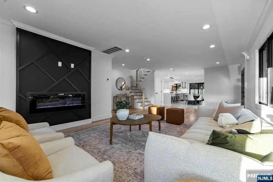 4 Roosevelt Avenue, Totowa, NJ 07512 - Image #2