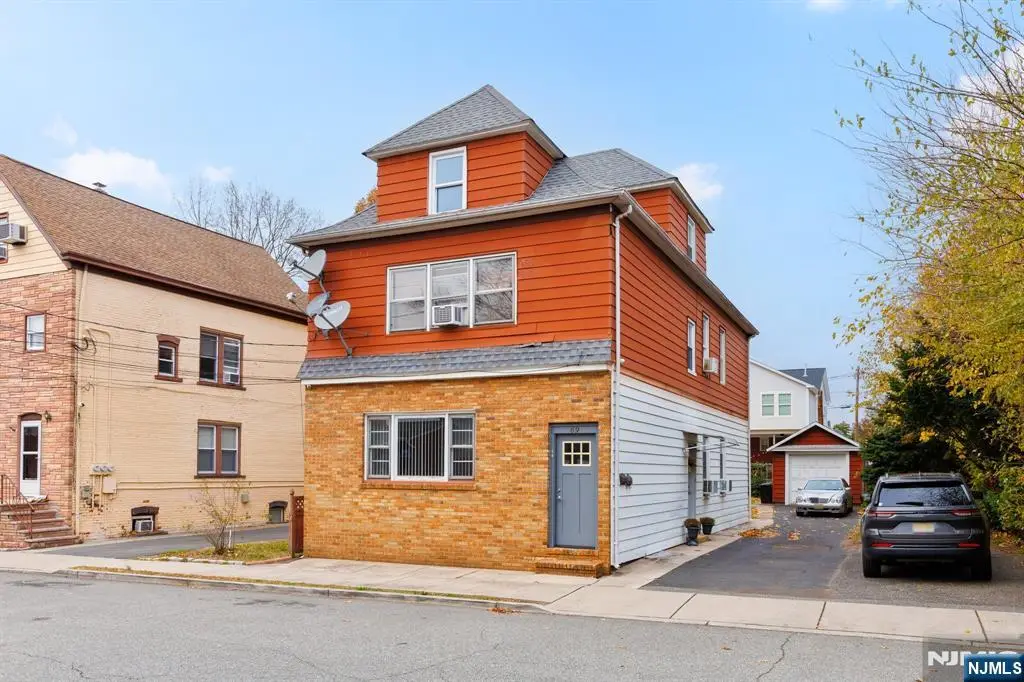 69 Kossuth Street, Wallington, NJ 07057 - Image #1