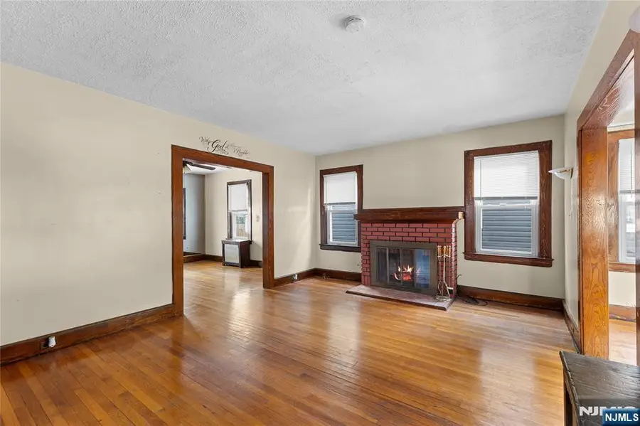 62 Ampere Parkway, East Orange, NJ 07017 - Image #2