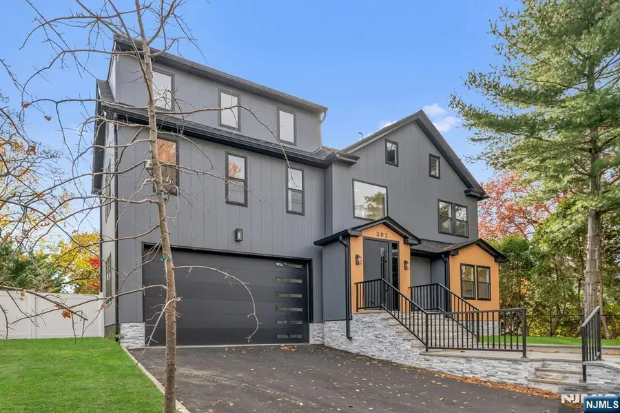 302 W Clinton Avenue, Tenafly, NJ 07670 - Image #3