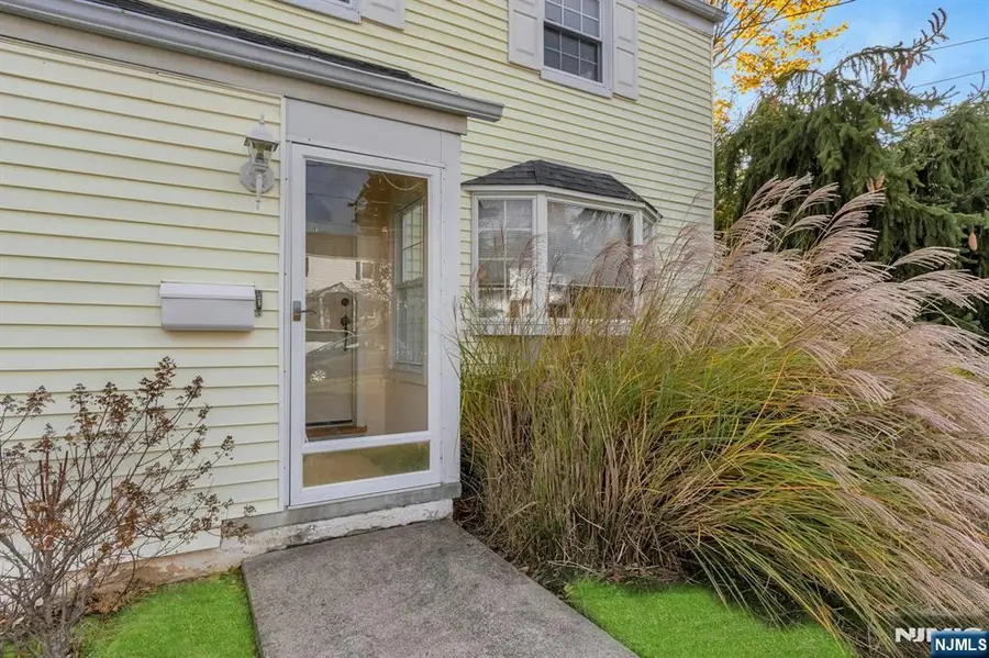 378 Windsor Road, River Edge, NJ 07661 - Image #3