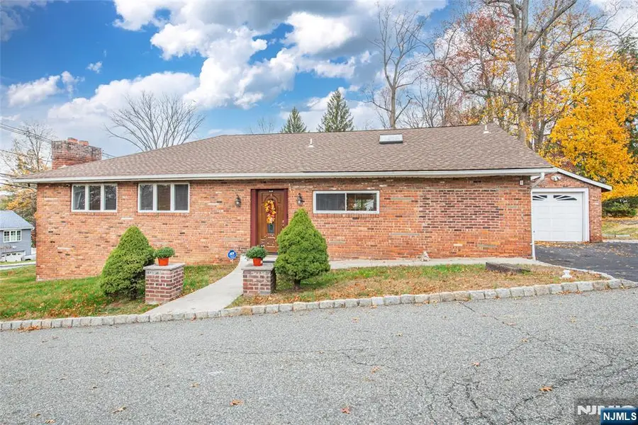 1 Lenape Trail, Wayne, NJ 07470 - Image #2