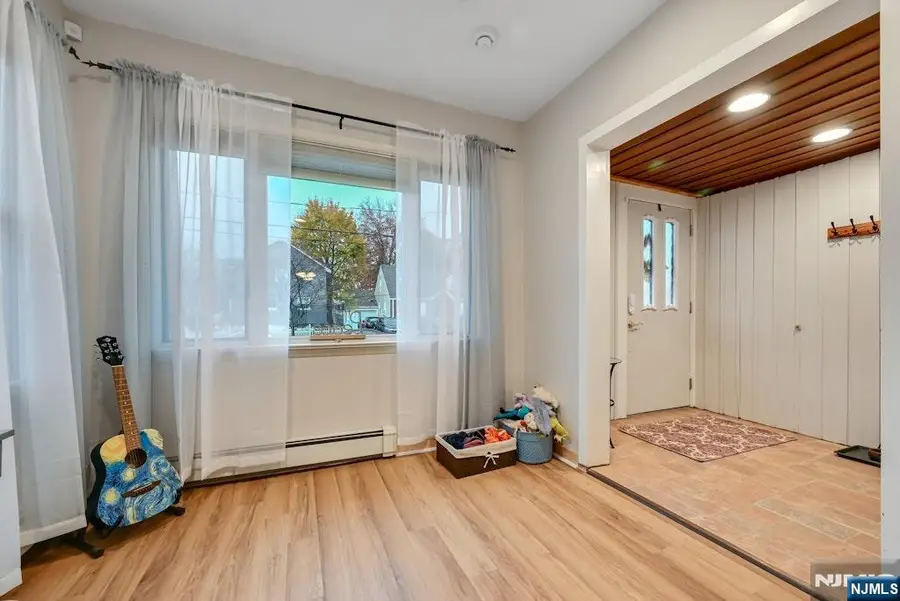 264 Demarest Avenue, New Milford, NJ 07646 - Image #2