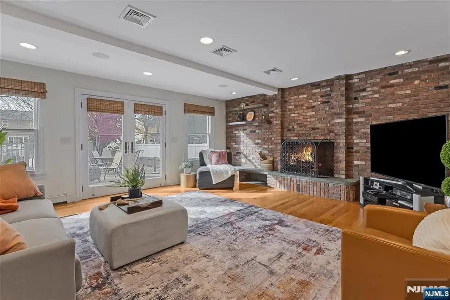 366 McKinley Boulevard, Paramus, NJ 07652 - Image #3