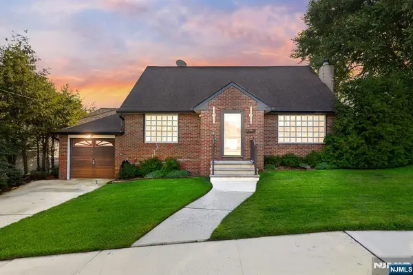 4 Gail Place, Secaucus, NJ 07094