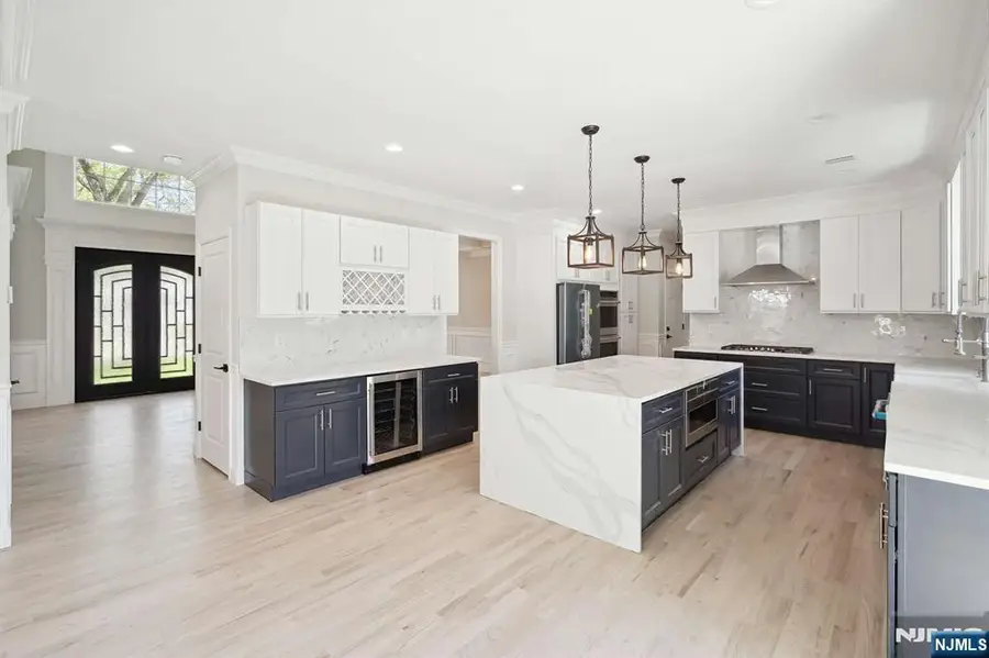 81 Eastbrook Drive, River Edge, NJ 07661 - Image #2