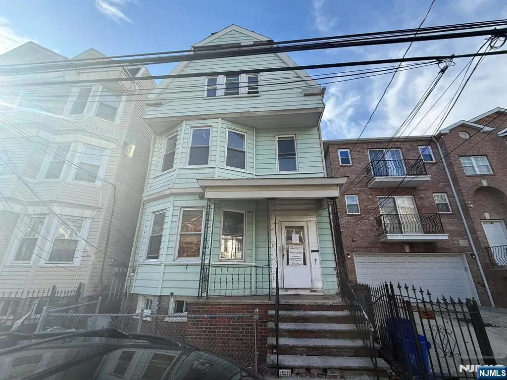 369 19th Street, Newark, NJ 07103 - #1