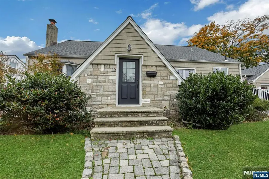 30 Gantner Avenue, Elmwood Park, NJ 07407 - Image #2