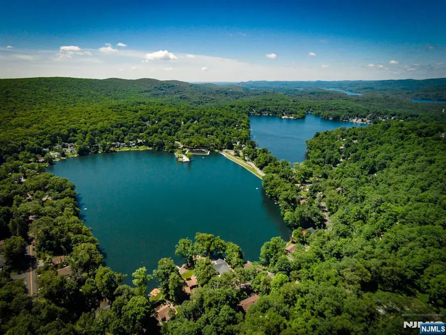 83 Lakeview Avenue, Ringwood, NJ 07456 - Image #3