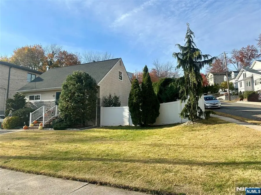 303 Shaler Boulevard, Ridgefield, NJ 07657 - Image #2