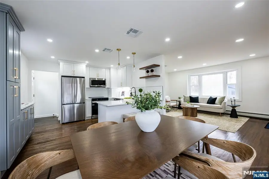 4 Lloyd Avenue, Stanhope, NJ 07874 - Image #2