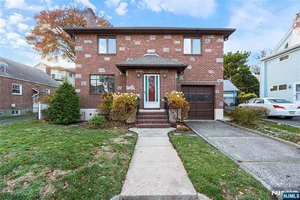 15 Edgewater Road, Cliffside Park, NJ 07010