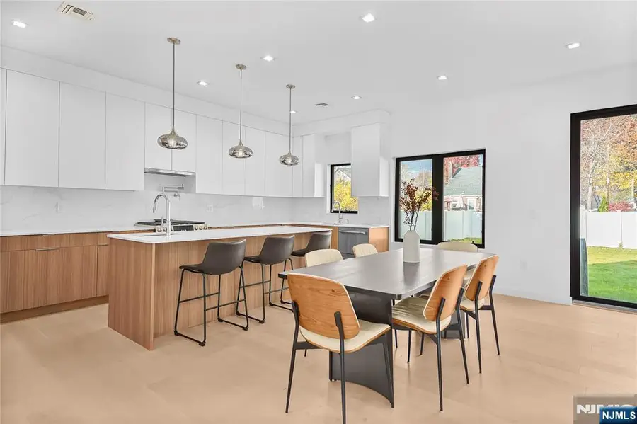 12-25 Eastern Drive, Fair Lawn, NJ 07410 - Image #3