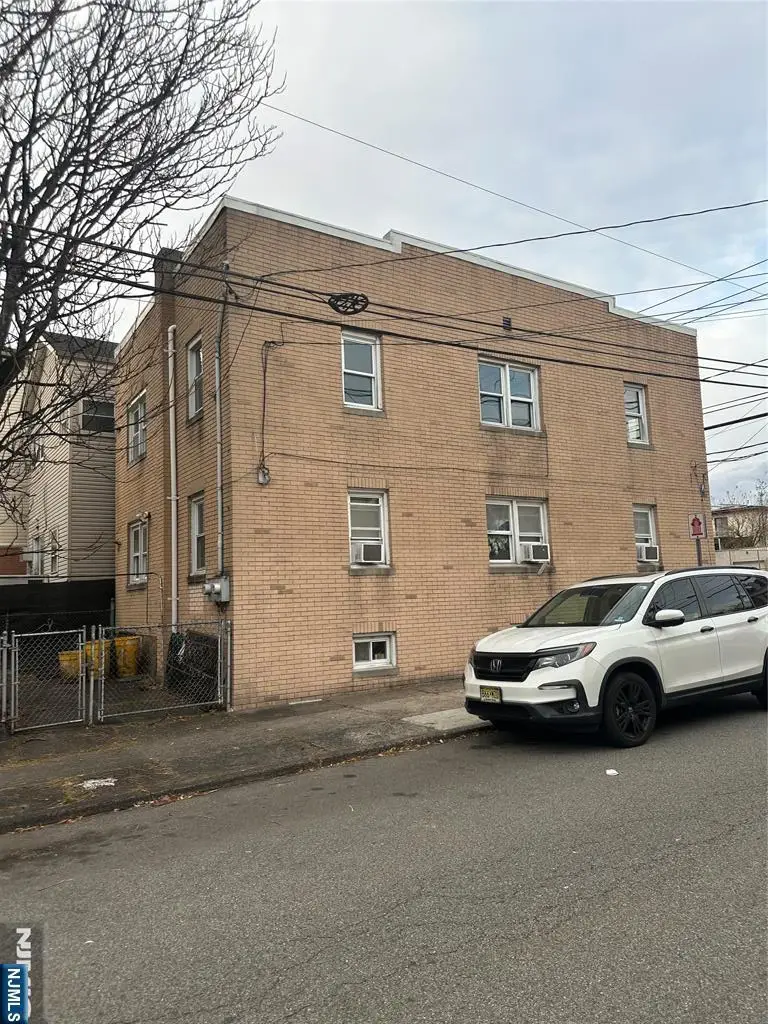 410 Cliff Street, Fairview, NJ 07022 - Image #2