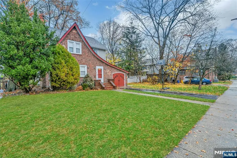425 Beatrice Street, Teaneck, NJ 07666 - Image #2