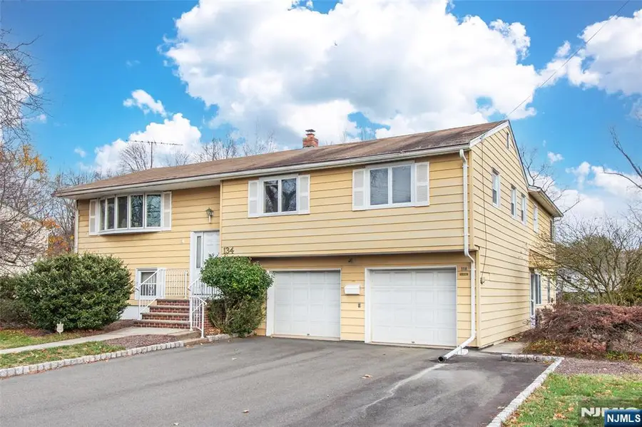 134 Andover Drive, Wayne, NJ 07470 - Image #2