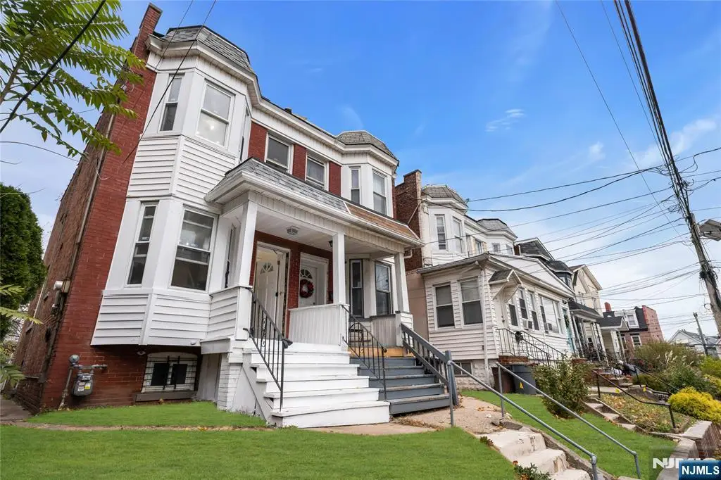 19 Stewart Place, Elizabeth, NJ 07202 - Image #1