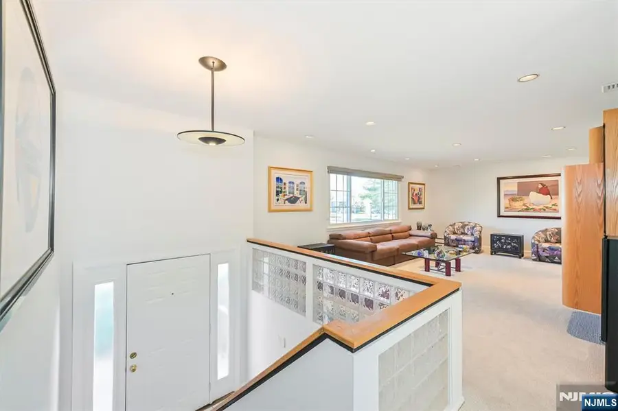 9 Cherry Place, Hillsdale, NJ 07642 - Image #3