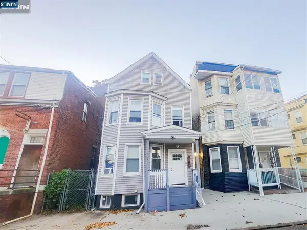 789 17th Street, Newark, NJ 07103